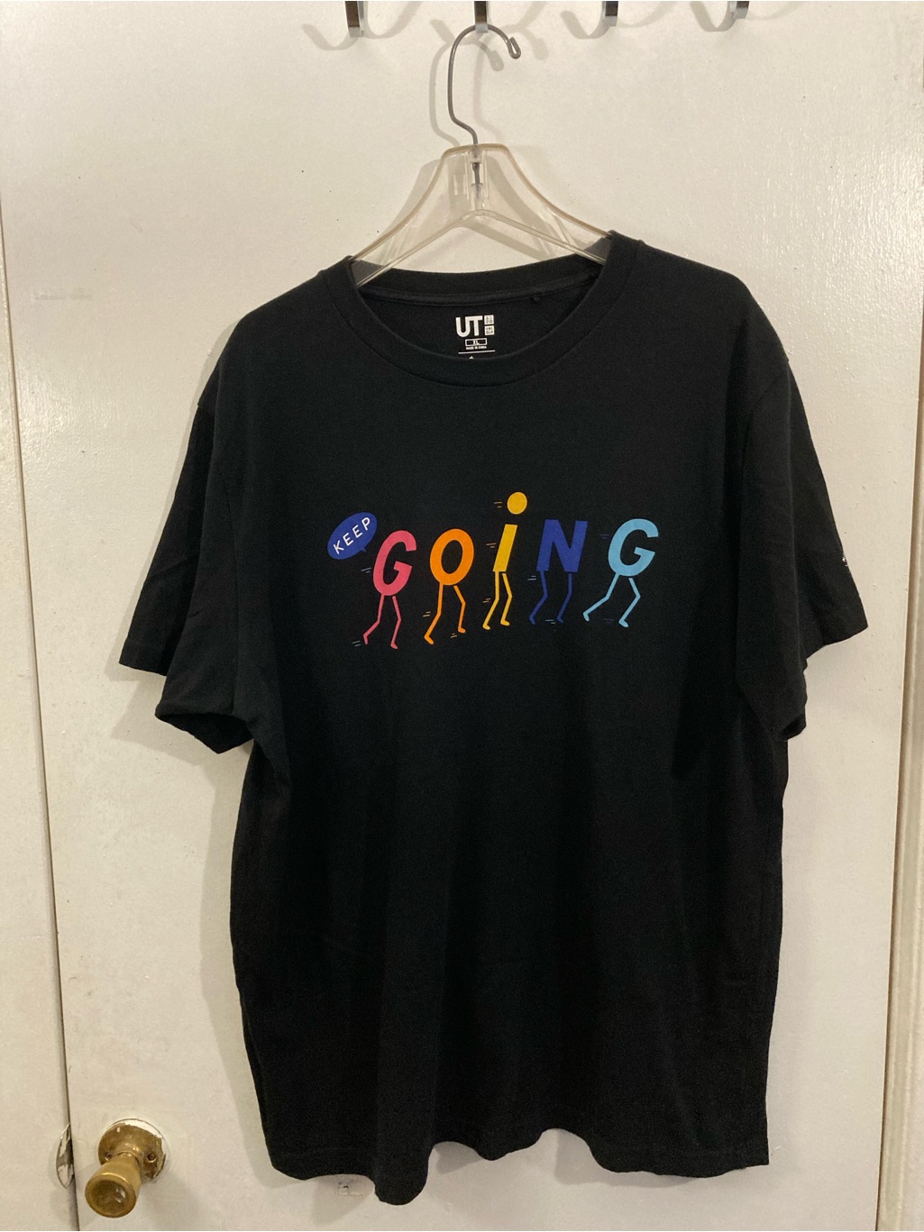 Vintage Uniqlo X Pieter Ceizer Men’s Black Ut Crewneck